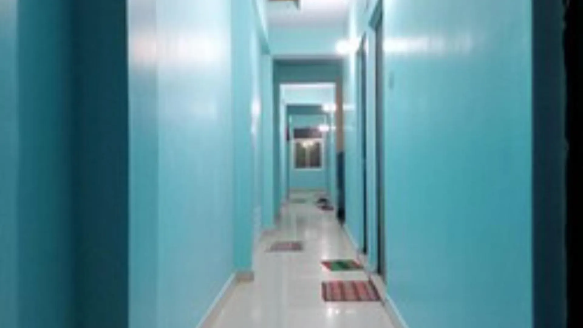 Hotel Shivaayy Banaras Near Kashi Vishwanath Temple Road Váránasí 2*,