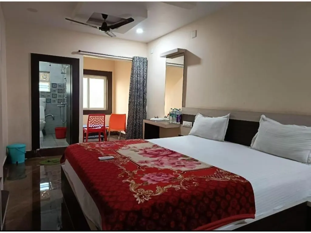 Hotel Shivaayy Banaras Near Kashi Vishwanath Temple Road Varanasi 2*,